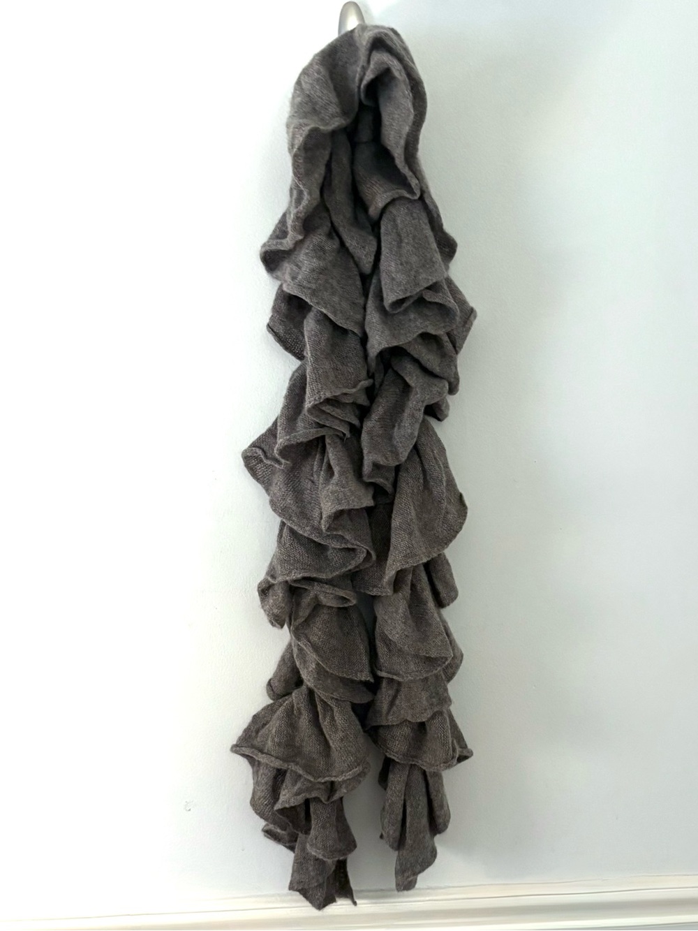 MAGASCHONI 100% Cashmere Ruffle Scarf, gray